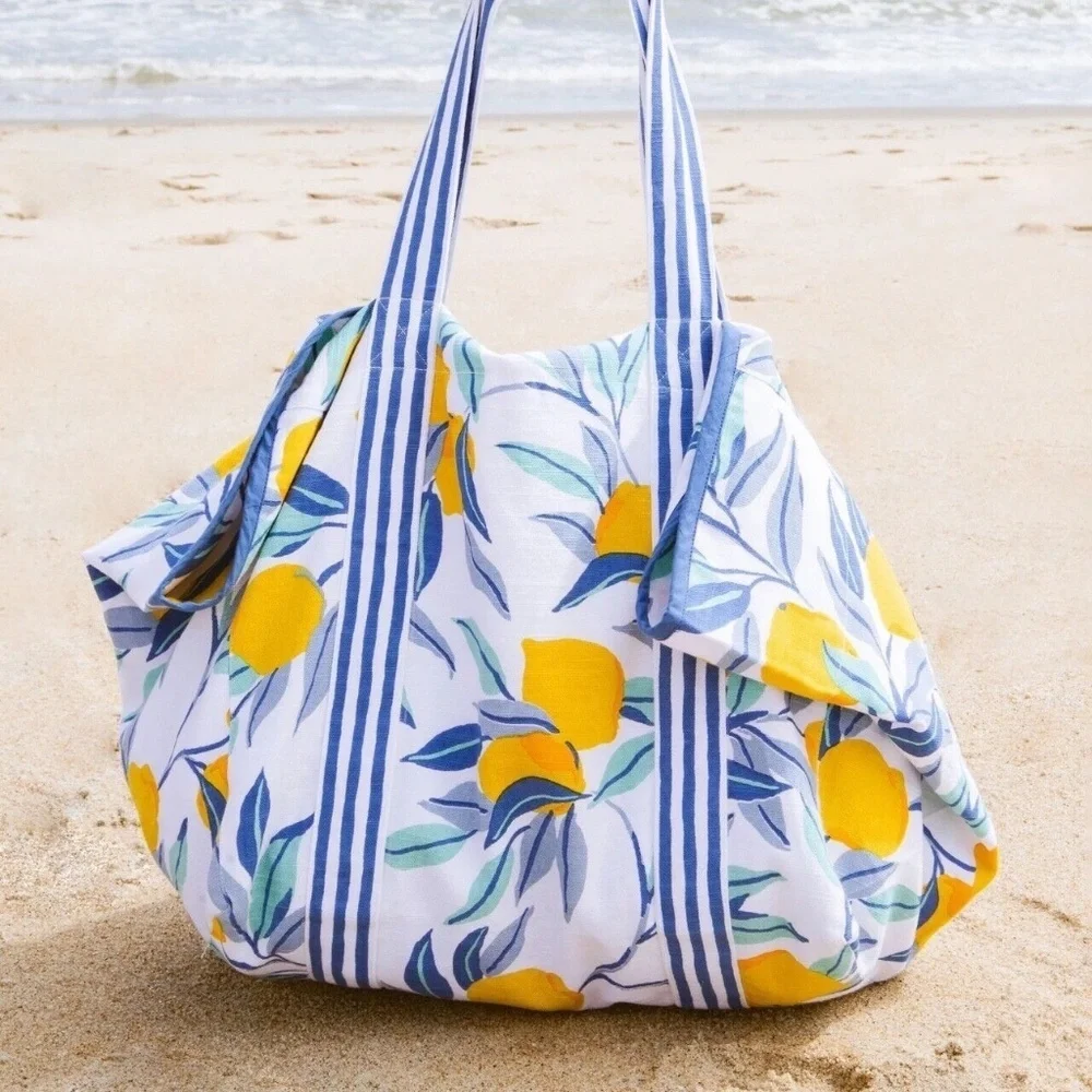 NWT Printfresh Lemon Zest Beach Bag